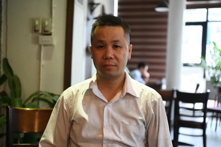 Anh Lèng Văn Bằng - người cứu 2 cô gái trong vụ cháy nhà trọ - Ảnh: HỒNG QUANG