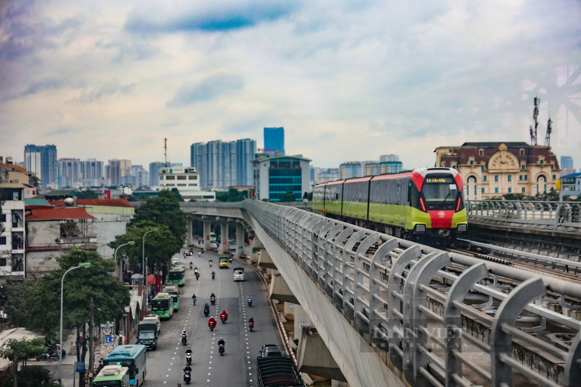 Панорама линии метро Нхон - Vietnam.vn