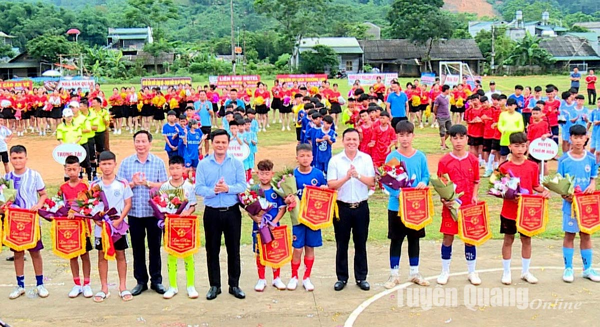 Tuyên Quang: 180 vận động viên tham gia Giải Bóng đá thiếu niên và nhi đồng - Ảnh 1.