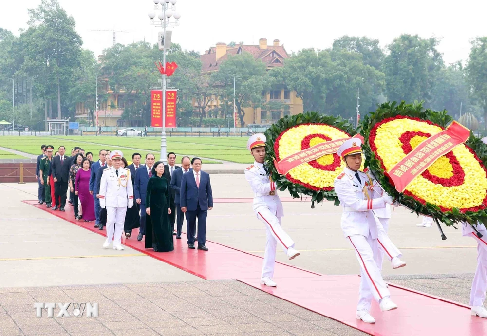 70 years of Dien Bien Phu Victory: Party and State leaders visit Uncle ...