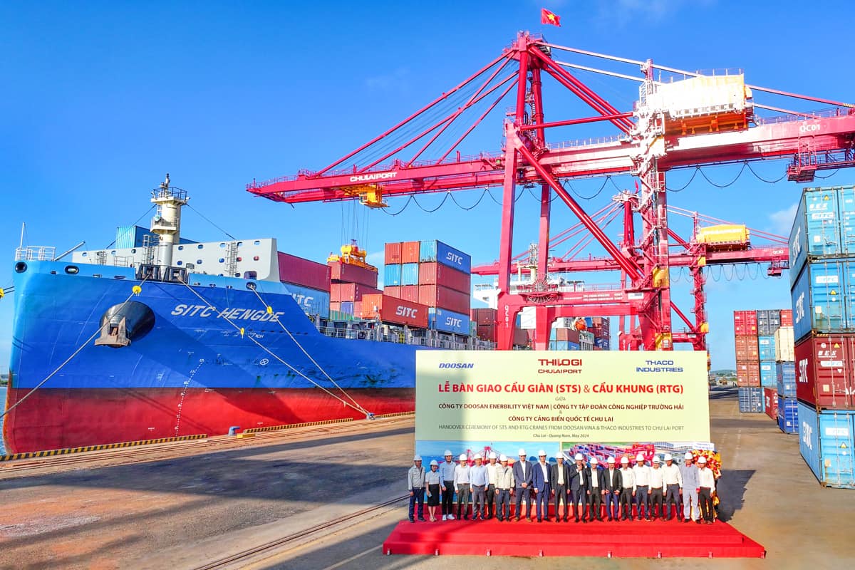 Lễ bàn giao cẩu giàn STS và cẩu khung eRTG tại cảng Chu Lai