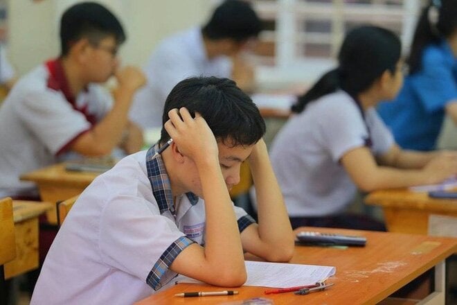 Nhiều học sinh đuối sức vì căng thẳng ôn thi vào lớp 10 tại Hà Nội. (Ảnh minh họa)