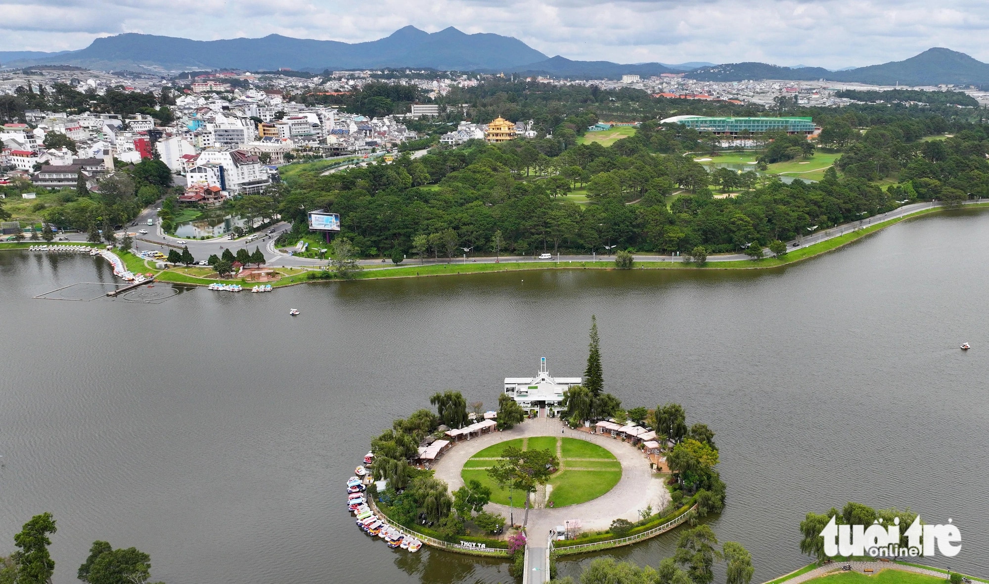 Далат предлагает открыть пешеходную улицу рядом с озером Суан Хыонг -  Vietnam.vn