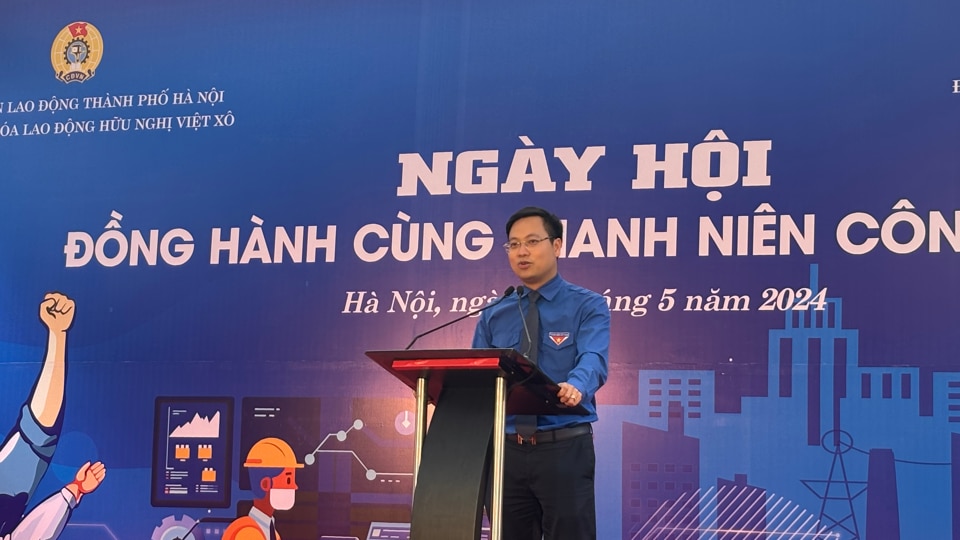 Phó Bí thư Thành đoàn Hà Nội Trần Quang Hưng phát biểu tại chương trình