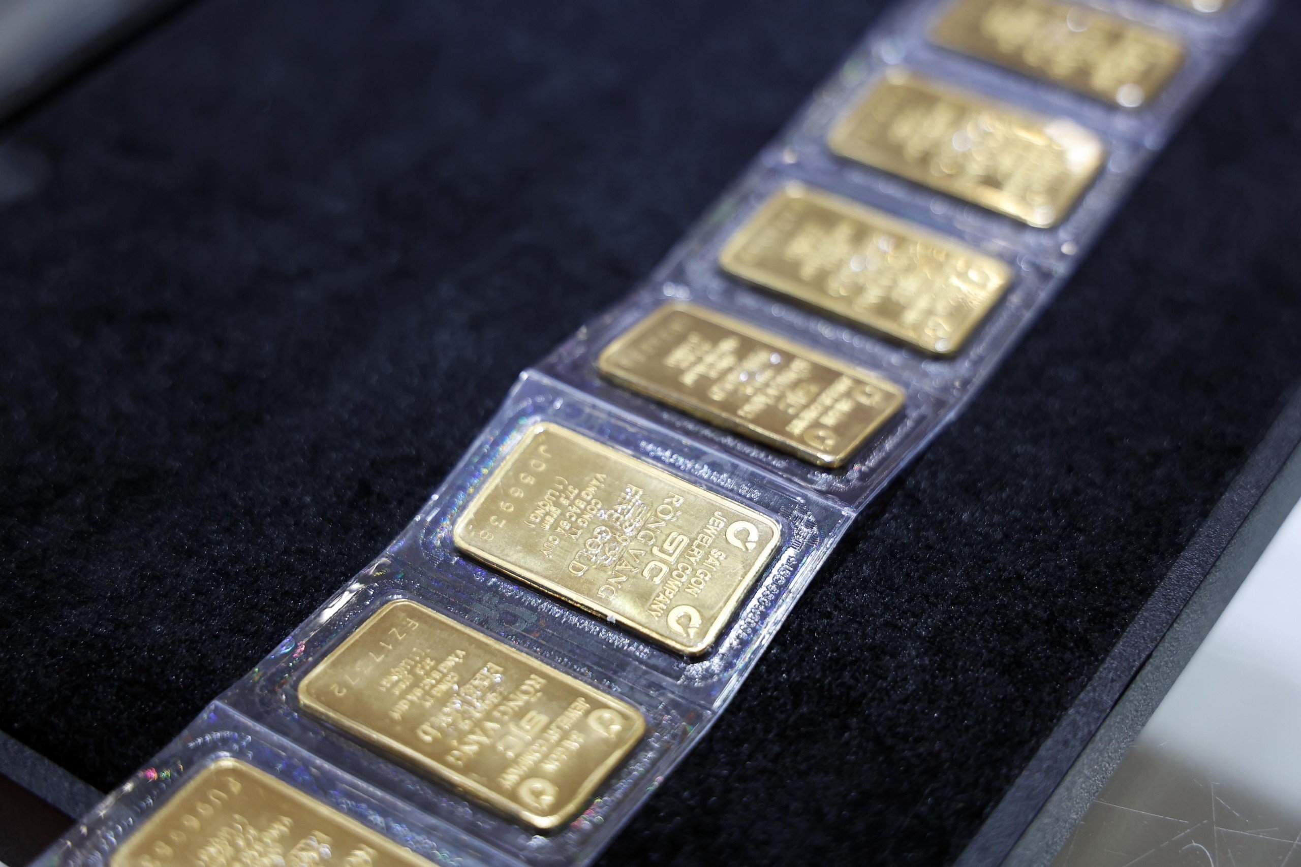 NHNN đề nghị Bộ Công an xác minh tình trạng trục lợi thị trường vàng- Ảnh 1.