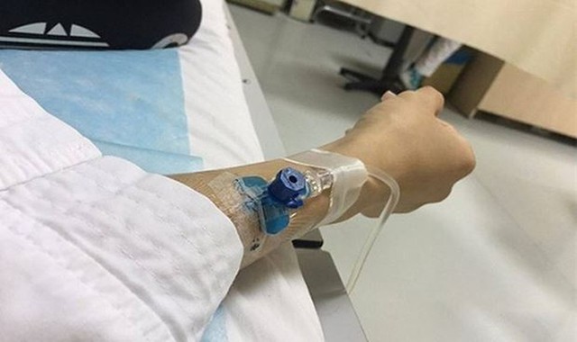 Người đàn ông 67 tuổi ở TP HCM bị hạ natri máu, nguy kịch vì bỏ qua dấu hiệu nấc cụt - Ảnh 2.