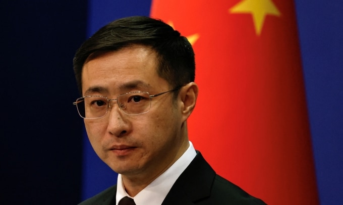 Phát ngôn viên Bộ Ngoại giao Trung Quốc Lâm Kiếm tại Bắc Kinh hôm 20/3. Ảnh: Reuters