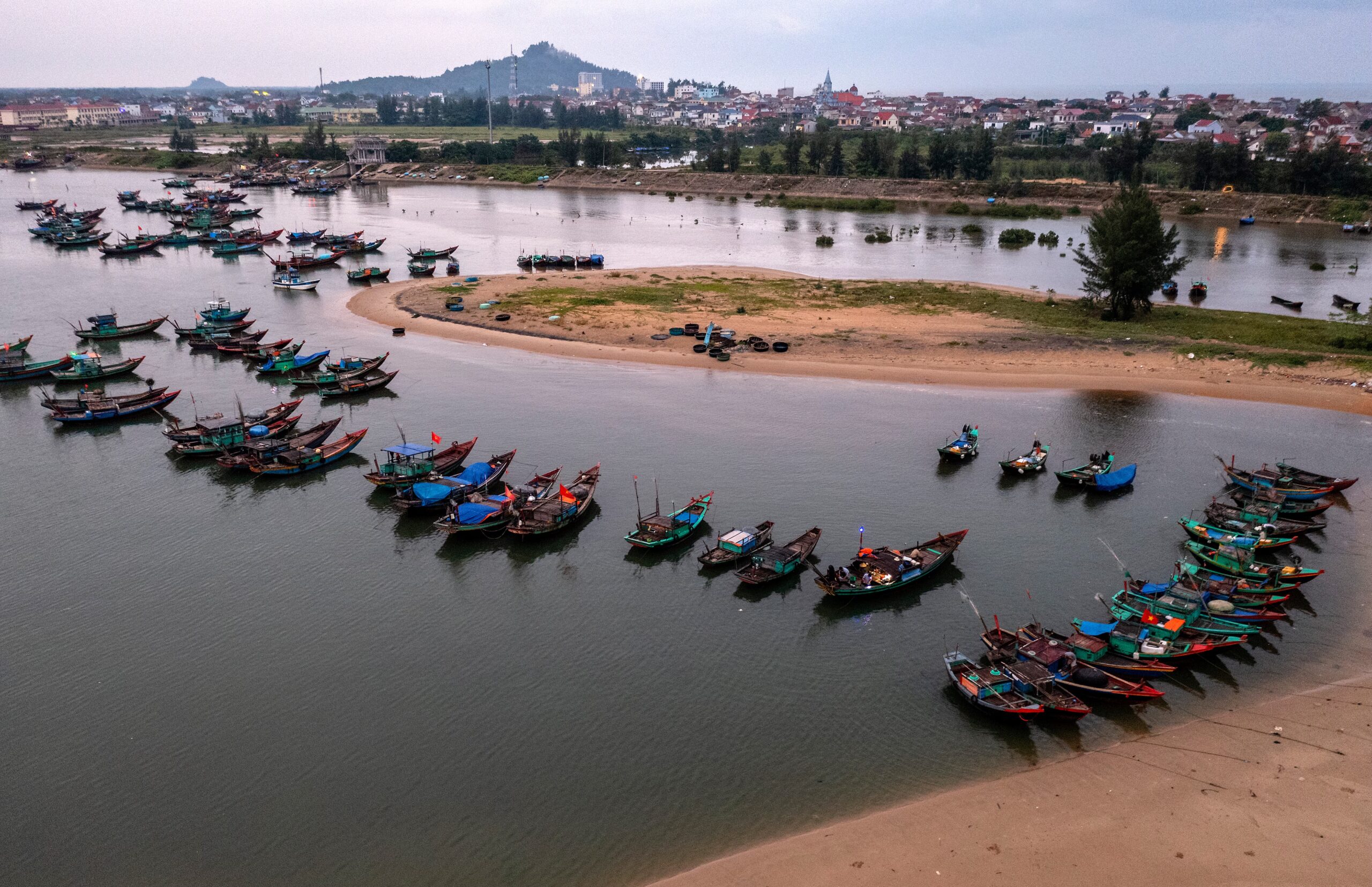 Рыбный рынок существует уже более 400 лет - Vietnam.vn