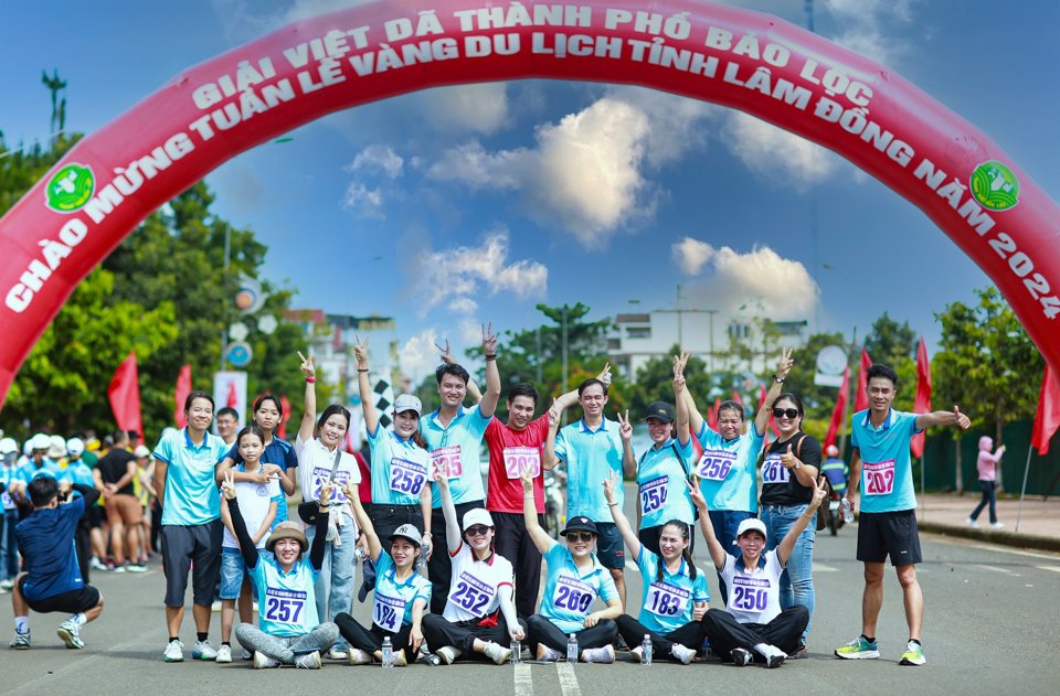 Niếm hạnh phúc của VĐV được tham gia giải Việt giã TP Bảo Lộc hưởng ứng Tuần lễ vàng Du lịch Lâm Đồng năm 2024