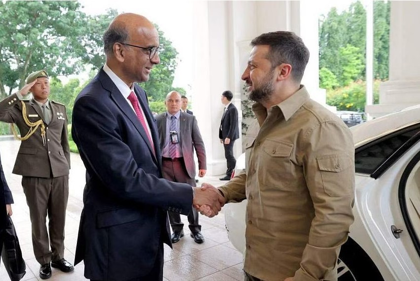 Tổng thống Ukraine Volodymyr Zelensky và Tổng thống Tharman Shanmugaratnam tái khẳng định mối quan hệ nồng ấm và thân thiện giữa Singapore và Ukraine. (Nguồn: MCI)
