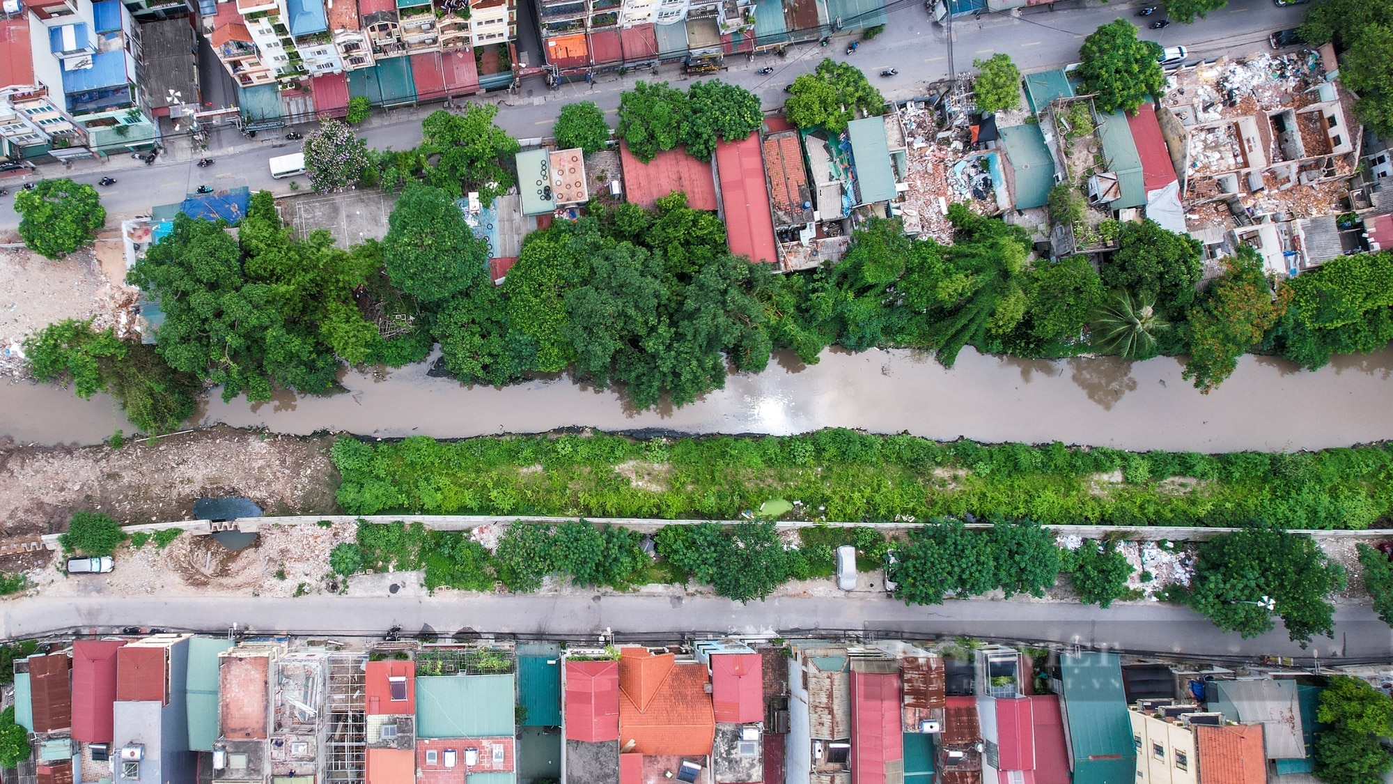 Rác thải và bụi 