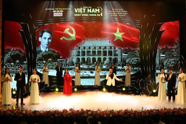 Việt Nam - Khát vọng vươn xa: Chương trình nghệ thuật mang ý nghĩa chính trị sâu sắc - Ảnh 3.