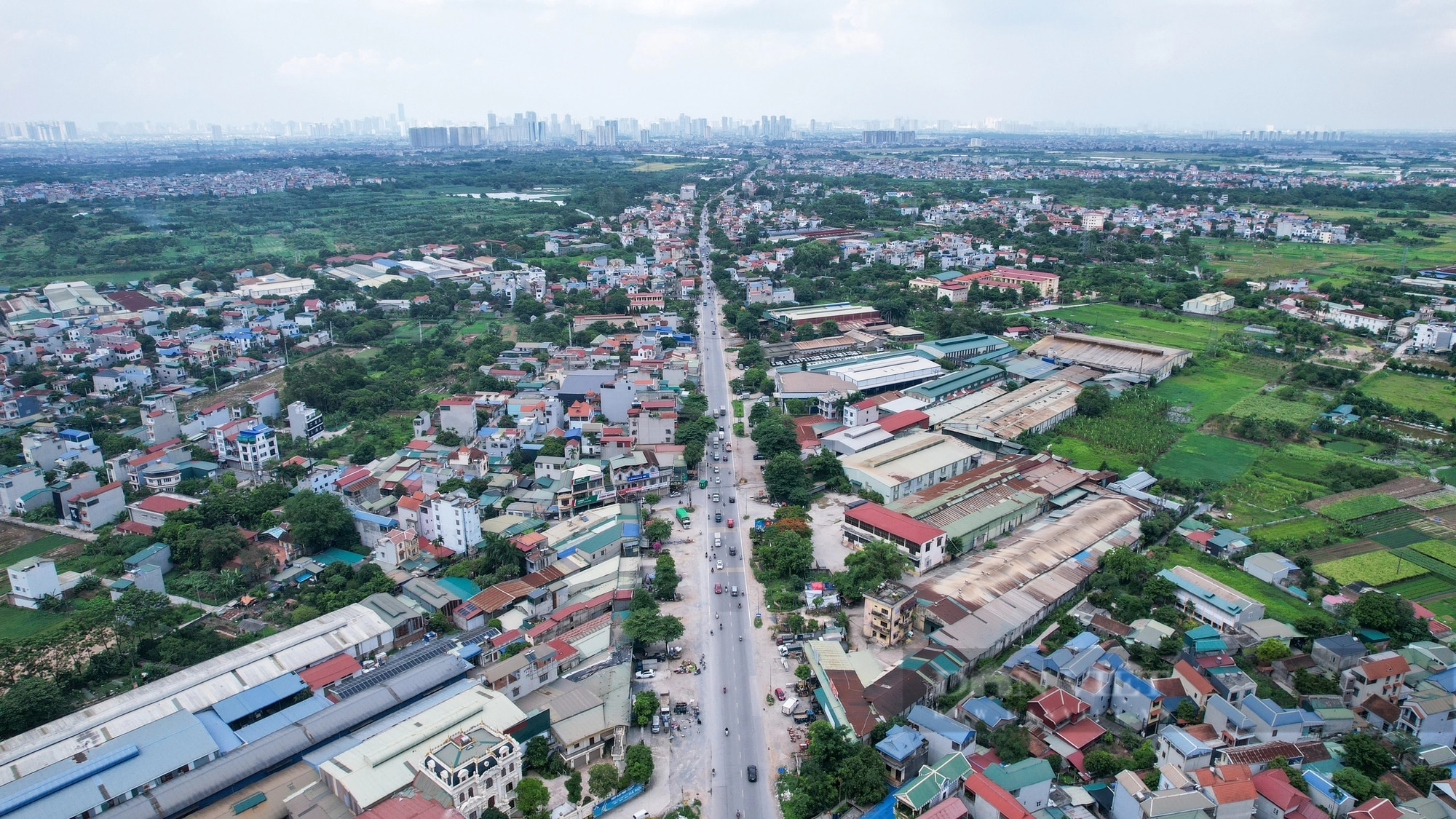 Hiện trạng tuyến đường được Hà Nội đầu tư hơn 8.100 tỷ đồng để mở rộng lên 60 mét- Ảnh 2.