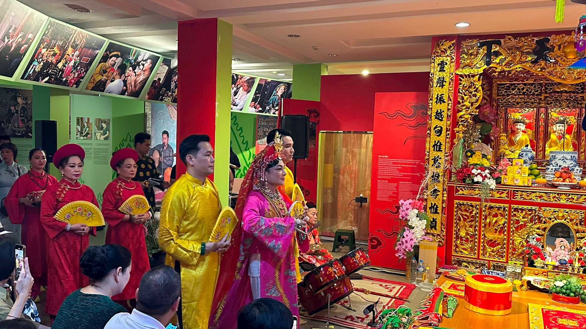 Trải nghiệm văn hóa Tín ngưỡng thờ Mẫu tại Bảo tàng Phụ nữ Việt Nam - Ảnh 5.