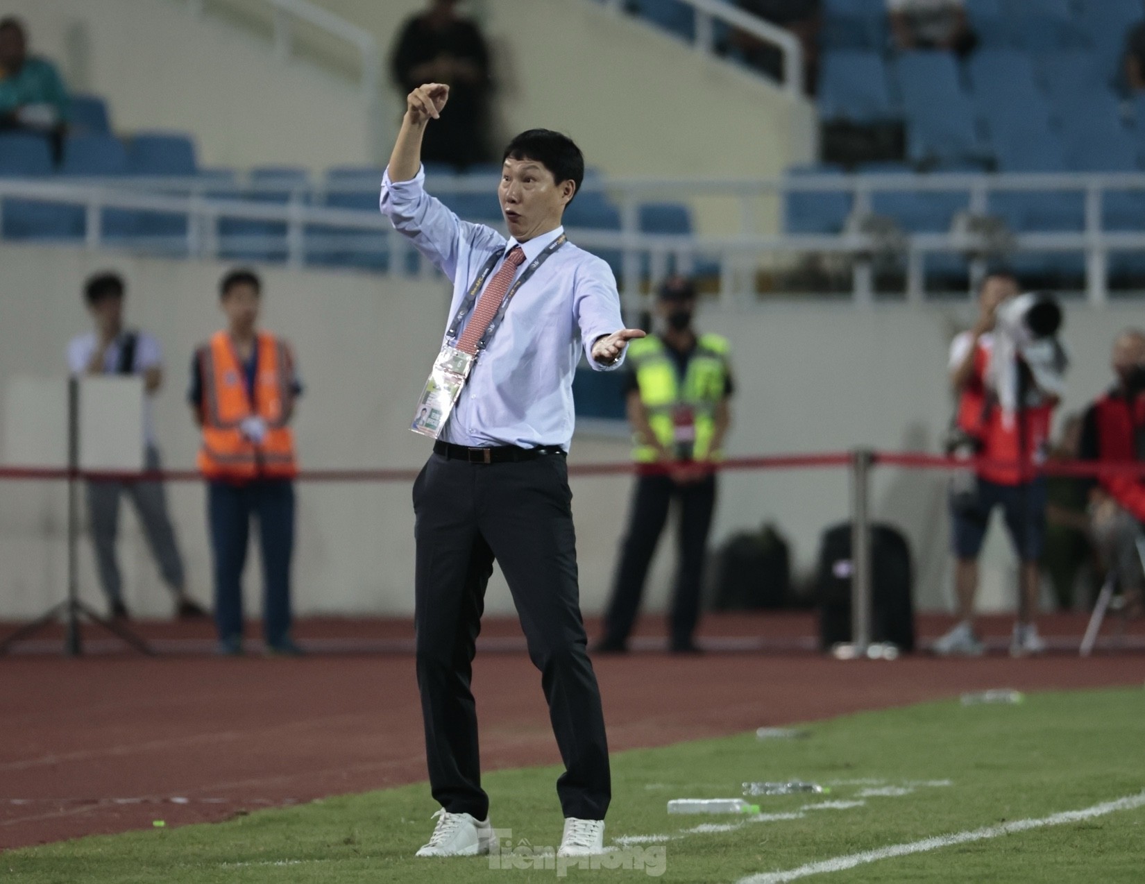 '50 sắc thái' của HLV Kim Sang-sik trong màn ra mắt đội tuyển Việt Nam ảnh 8