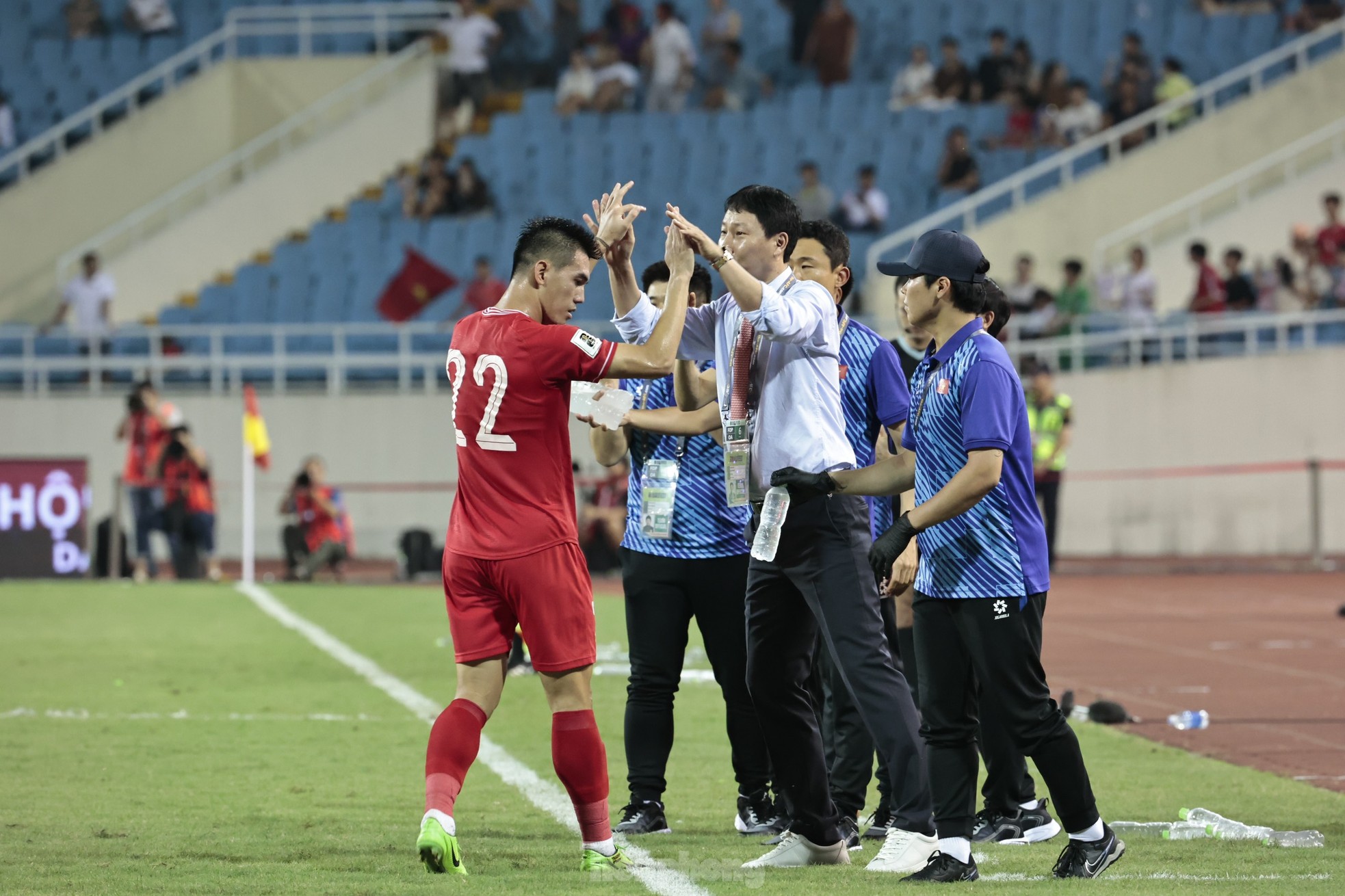 '50 sắc thái' của HLV Kim Sang-sik trong màn ra mắt đội tuyển Việt Nam ảnh 19