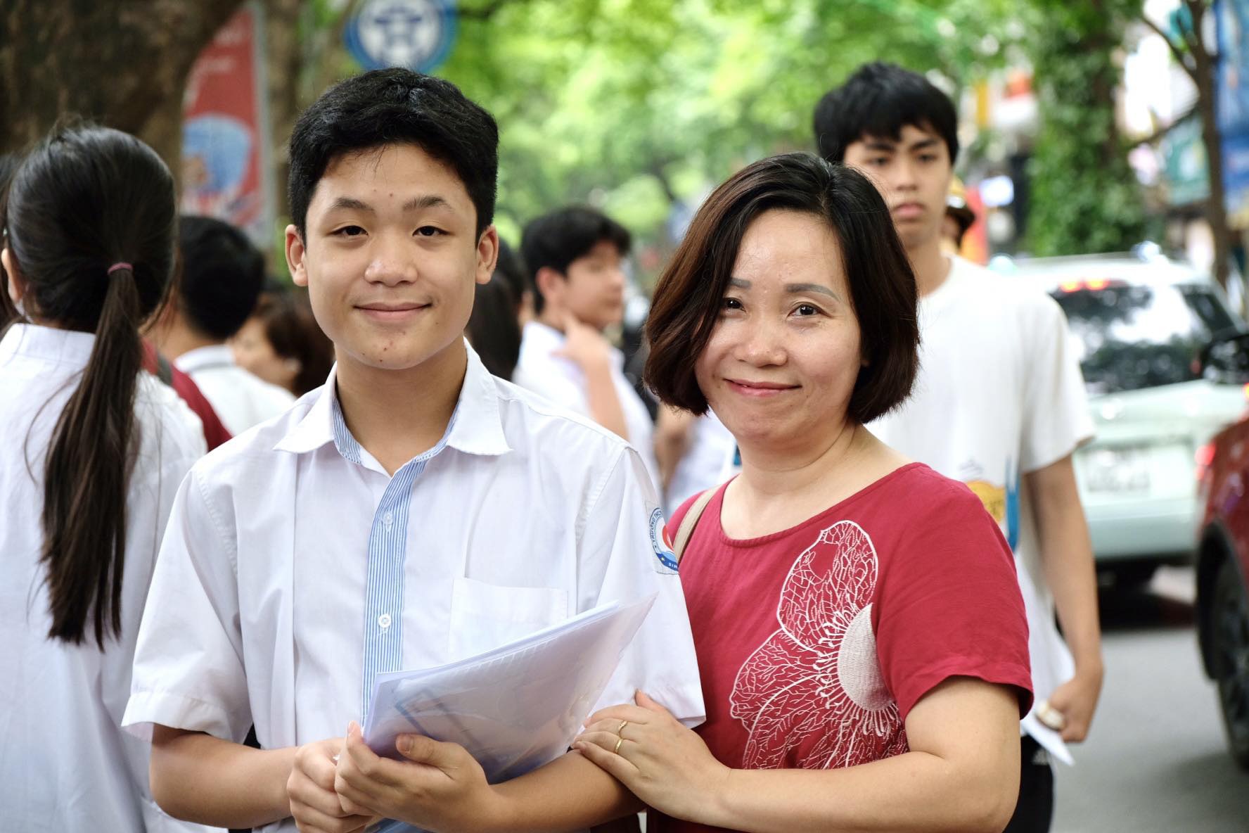 Thí sinh Nguyễn Hoàng Minh Quân cho biết có thể đạt trọn vẹn 10 điểm môn tiếng Anh - Ảnh: NGUYÊN BẢO