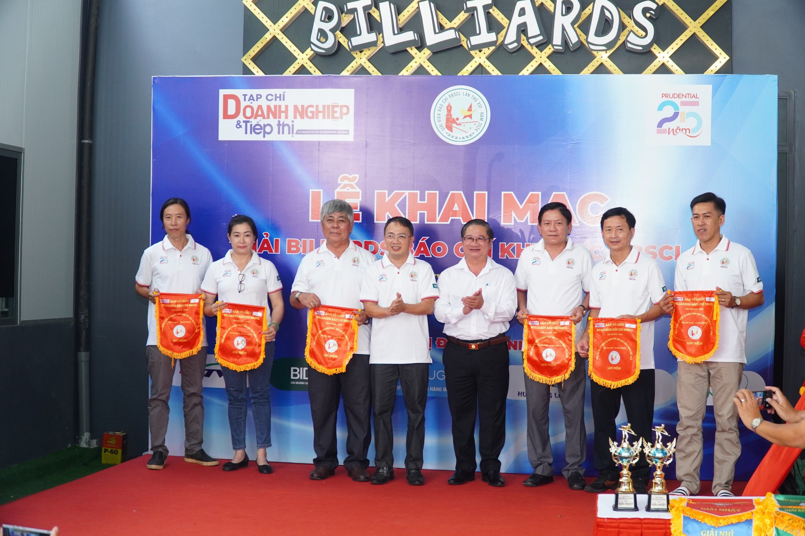 Báo Thanh Niên đoạt vị trí á quân giải billiards báo chí ĐBSCL mở rộng lần thứ 16- Ảnh 2.