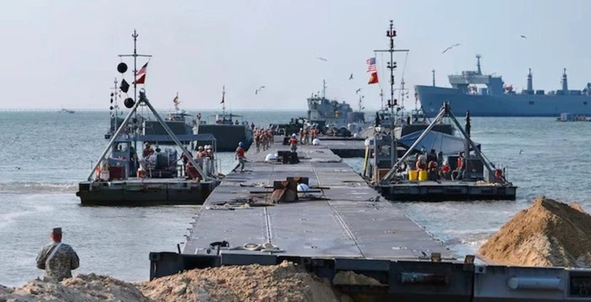 Mỹ tái thiết lập cầu tàu 320 triệu USD để hỗ trợ nhân đạo tại Dải Gaza- Ảnh 20.