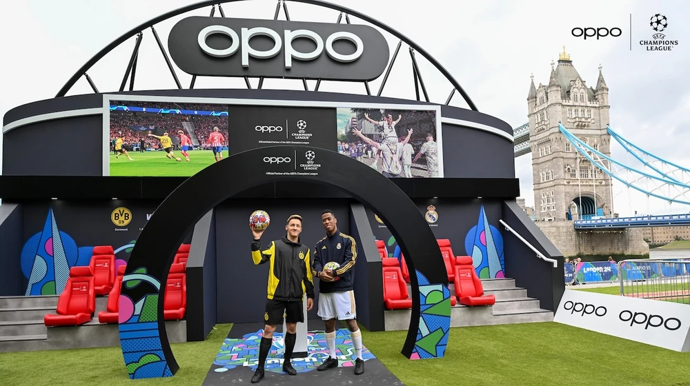 4. OPPO Booth at the Champions Festival.jpg