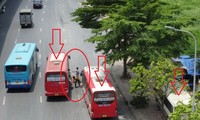 Tận thấy bến xe lậu dài nửa cây số trên đường phố Hà Nội 