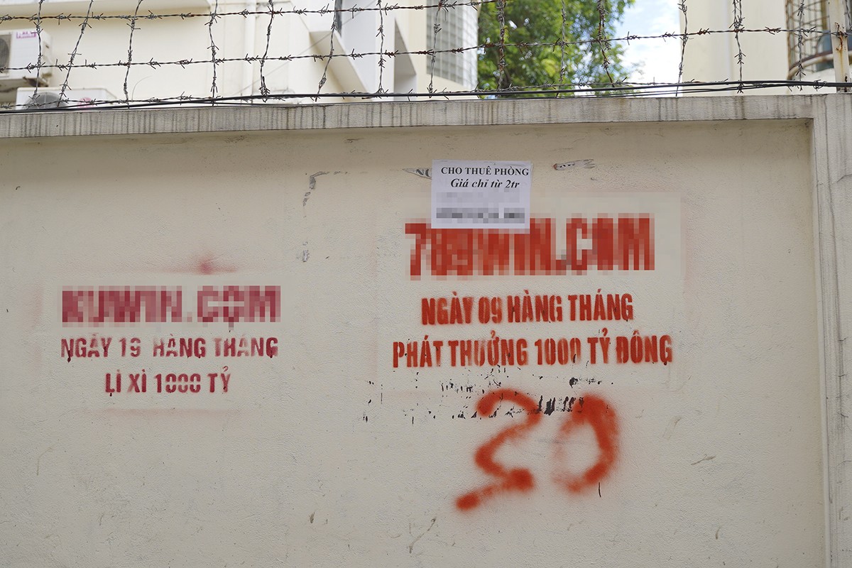 Quảng cáo cá độ, cờ bạc online xuất hiện tràn lan ở Hà Nội ảnh 9