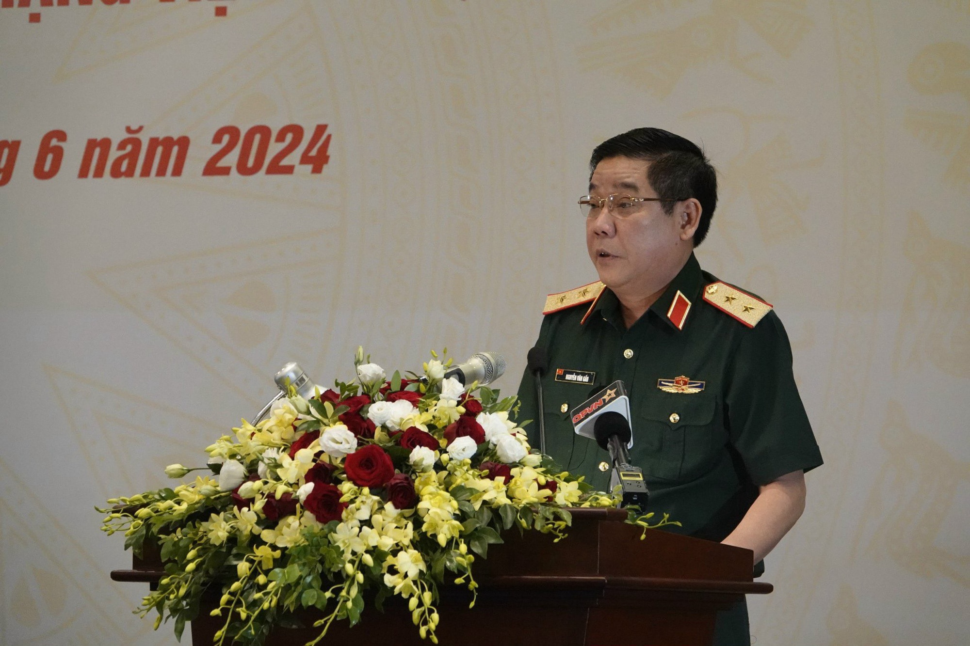 Trung tướng Nguyễn Văn Gấu - phó chủ nhiệm Tổng cục Chính trị Quân đội nhân dân Việt Nam - Ảnh: THỤY DU