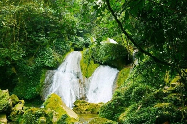 ‘Giải nhiệt’ mùa Hè tại thác Nậm Lúc - Báu vật trên Cao nguyên Sìn Hồ (Lai Châu)