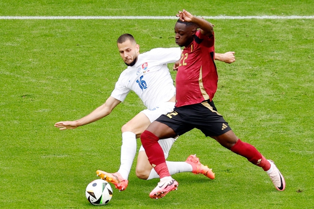 Trò cưng Pep Guardiola bị chỉ trích vì tuyển Bỉ thua bẽ mặt