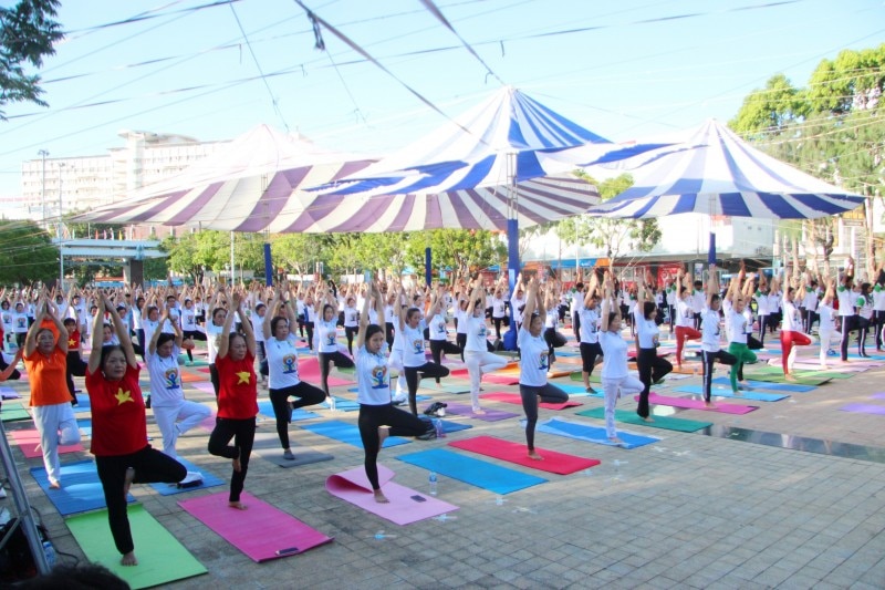 Gần 1.000 người tham gia Ngày quốc tế Yoga năm 2024 tại Cần Thơ