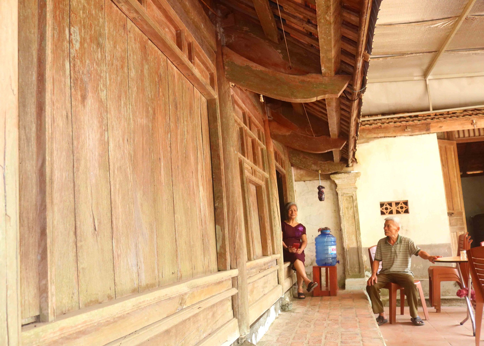Cận cảnh nhà cổ ở làng quê xã Kim Liên của Nghệ An, có một nhà gỗ từ thời nhà Lê, đã gần 300 tuổi- Ảnh 4.