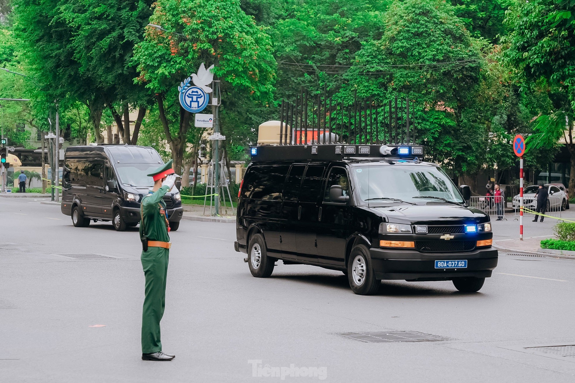 Chi tiết dàn xe đặc chủng hộ tống Tổng thống Nga Putin khi thăm Việt Nam ảnh 10