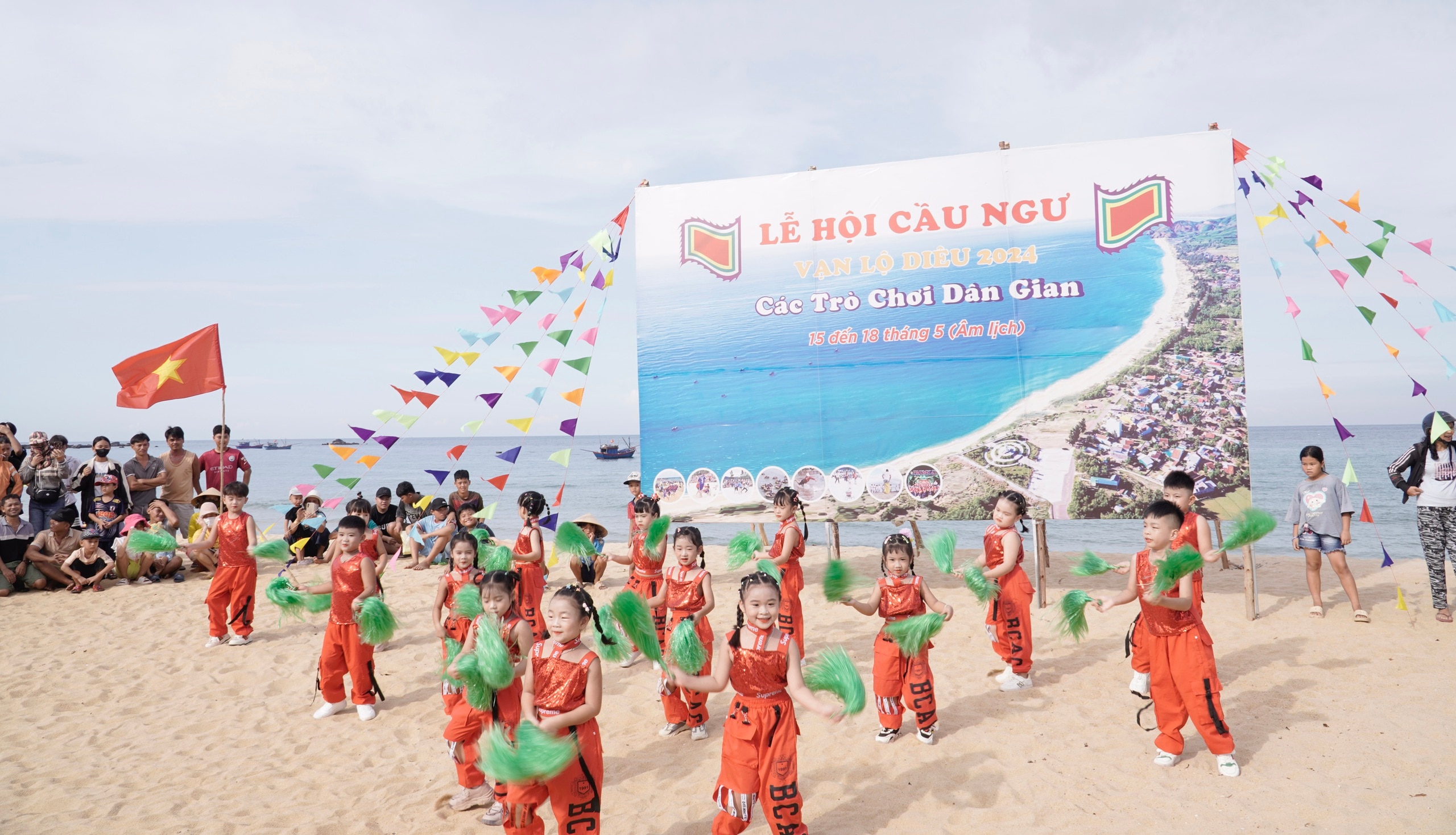 Lễ hội Cầu ngư Lộ Diêu: Sức sống văn hóa biển của người Việt- Ảnh 6.