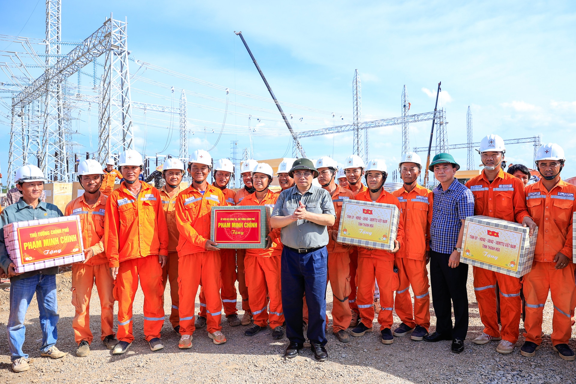 Thủ tướng kiểm tra, động viên, đôn đốc dự án đường dây 500 kV mạch 3- Ảnh 4.