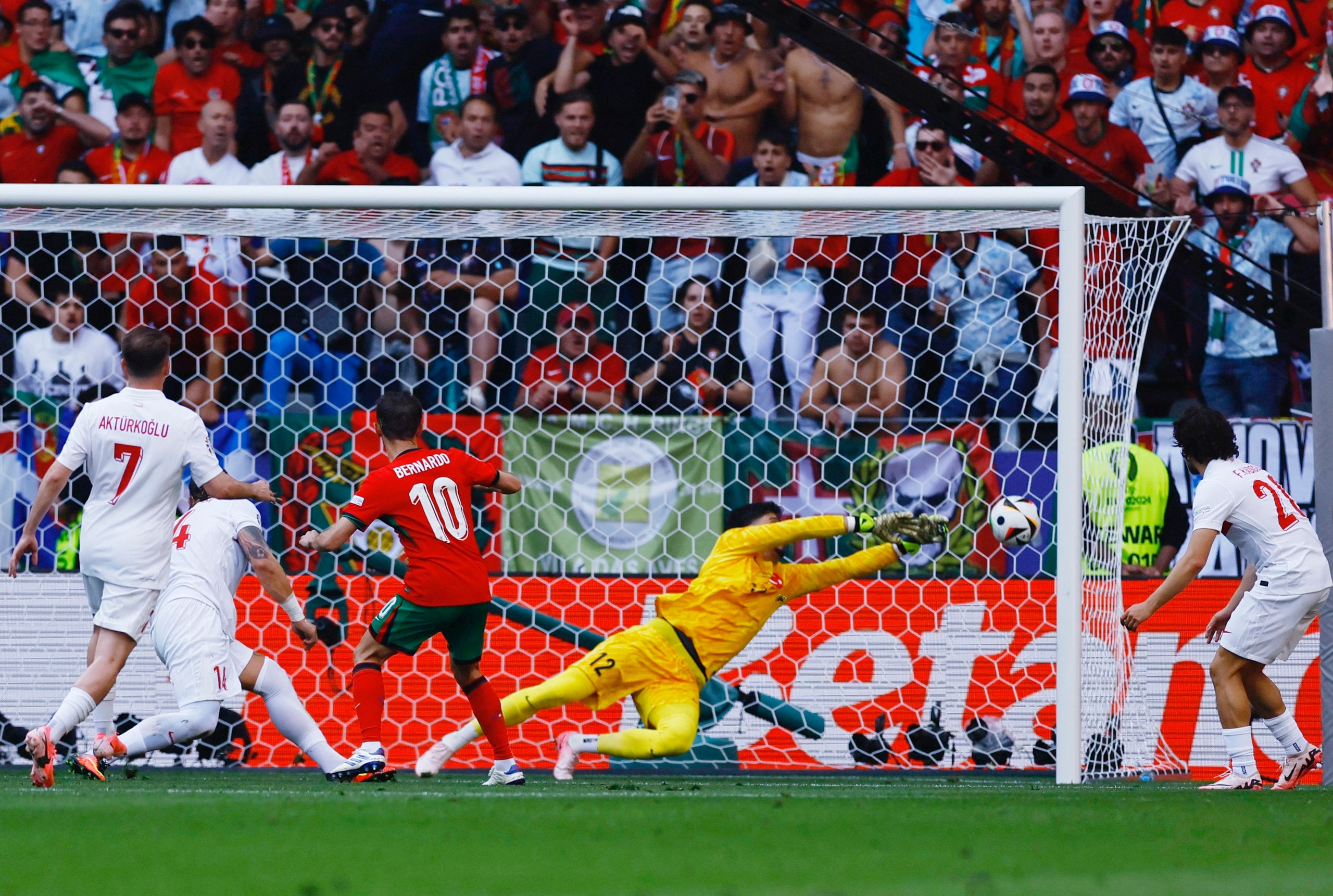 Euro 2024: Thắng vùi dập Thổ Nhĩ Kỳ, Bồ Đào Nha giành vé vòng 1/8- Ảnh 2.