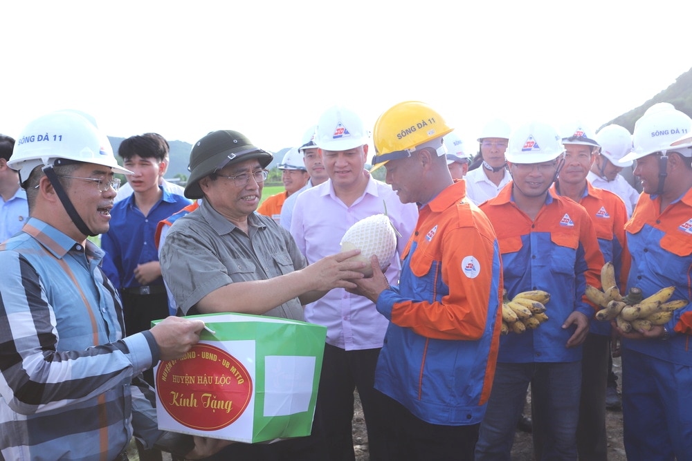 Thủ tướng Phạm Minh Chính kiểm tra dự án đường dây 500kV mạch 3- Ảnh 3.