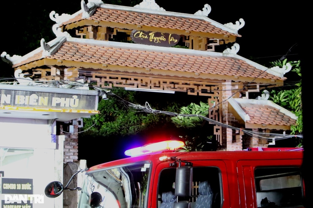 Cháy chùa Thuyền Lâm trong đêm ở Huế - 2