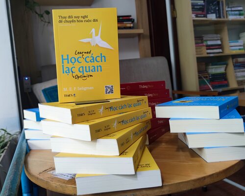 Sách “Học cách lạc quan” của Giáo sư tâm lý học Martin Seligman chính thức ra mắt bạn đọc Việt Nam. Ảnh: NXB