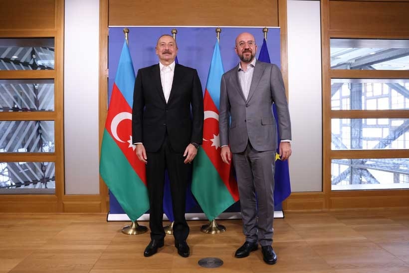 Chủ tịch Hội đồng châu Âu Charles Michel (trái) và Tổng thống Cộng hòa Azerbaijan Ilham Aliyev. (Nguồn: EU)