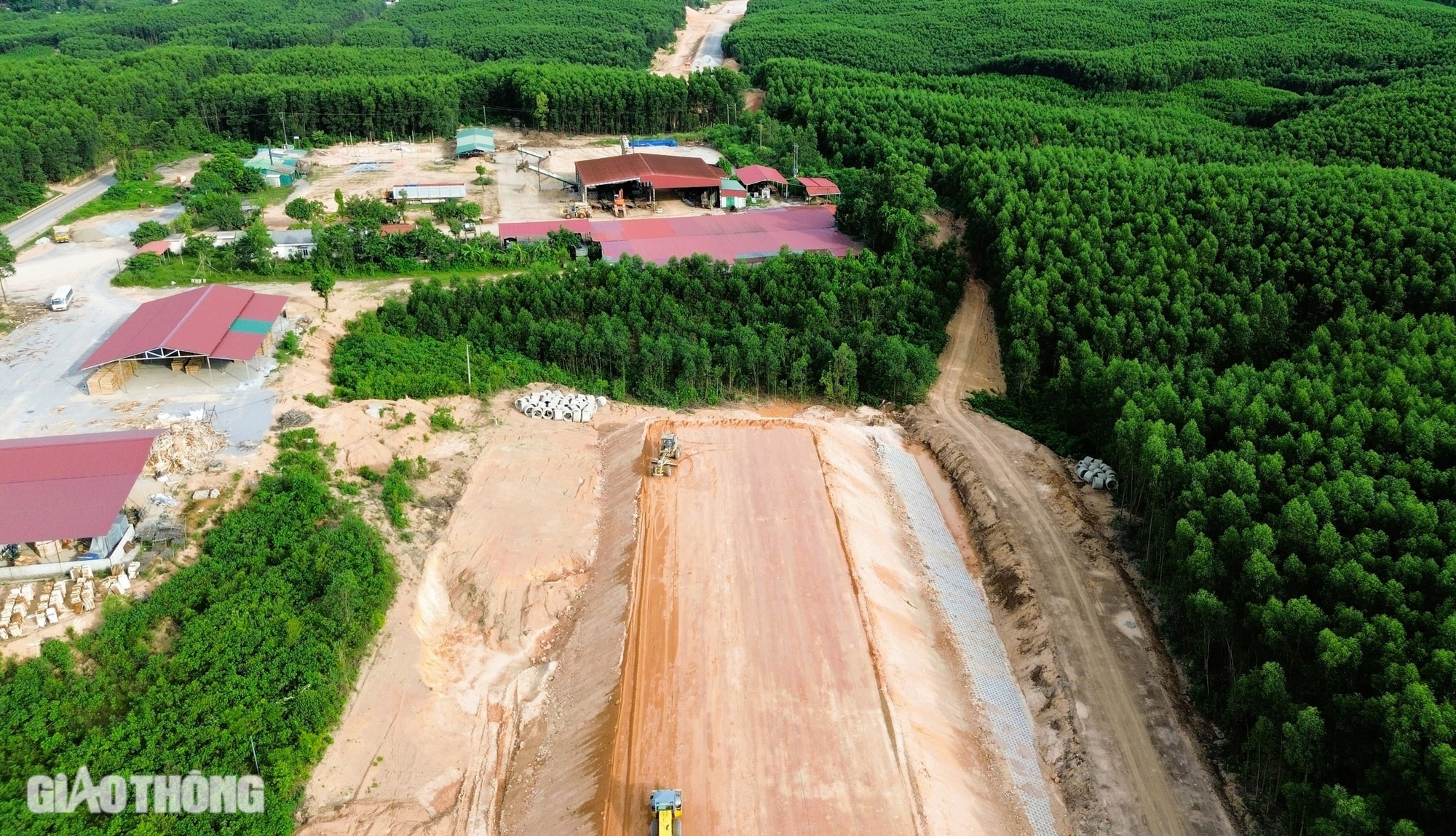 Chấp thuận chủ trương dời nhà máy công ty lâm sản để GPMB cao tốc Vạn Ninh - Cam Lộ- Ảnh 2.