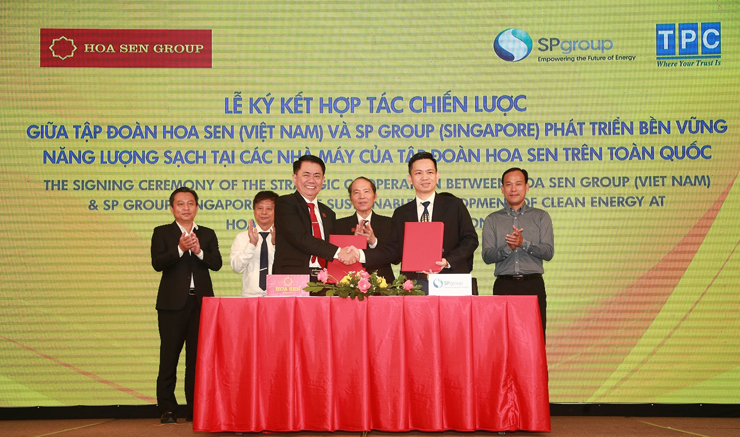 Tập đoàn Hoa Sen đẩy mạnh đầu tư phát triển năng lượng sạch- Ảnh 2.
