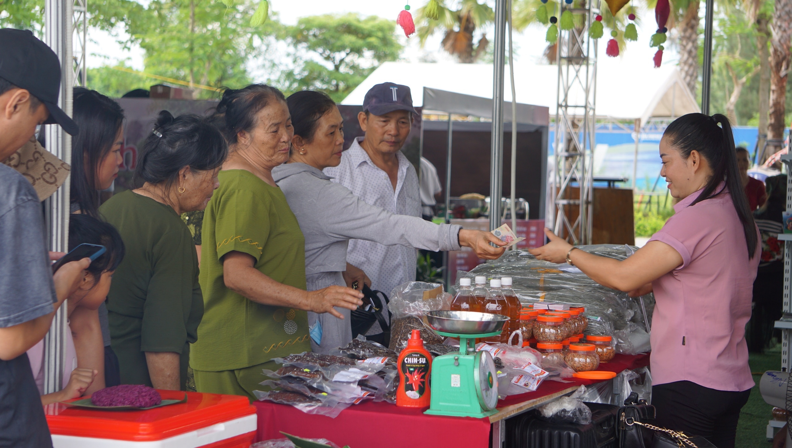 Tinh hoa ẩm thực nhiều tỉnh, thành hội tụ tại Sầm Sơn- Ảnh 5.