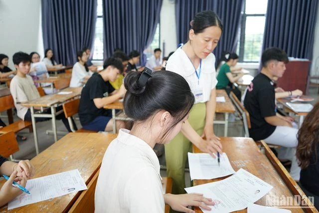 Hơn 13.500 thí sinh tại Đà Nẵng đến điểm thi làm thủ tục, học quy chế thi ảnh 8