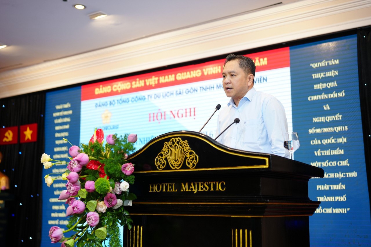 Ông Phạm Huy Bình - chủ tịch hội đồng thành viên Saigontourist Group - cho biết 6 tháng cuối năm là mùa cao điểm "chạy nước rút" - Ảnh: H.K