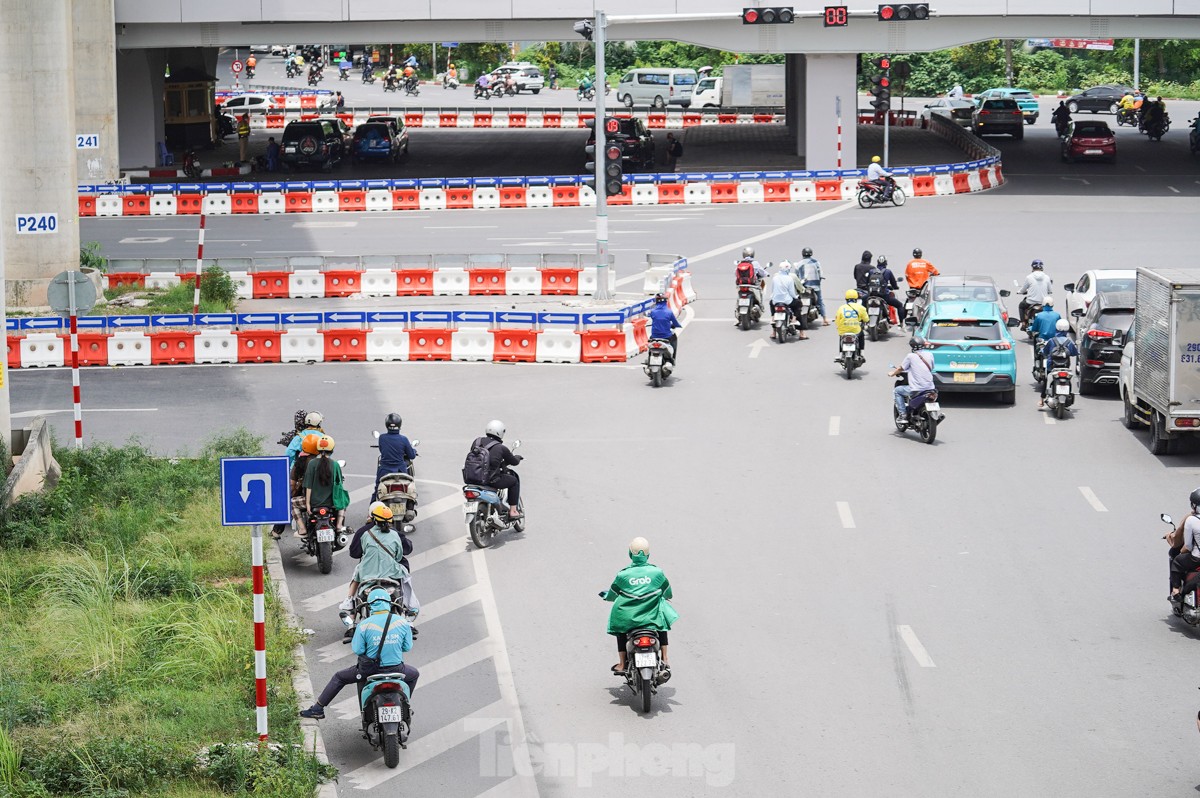 Người lao động vật vã mưu sinh dưới cái nắng như rang, mặt đường hơn 50 độ C ở Hà Nội ảnh 15