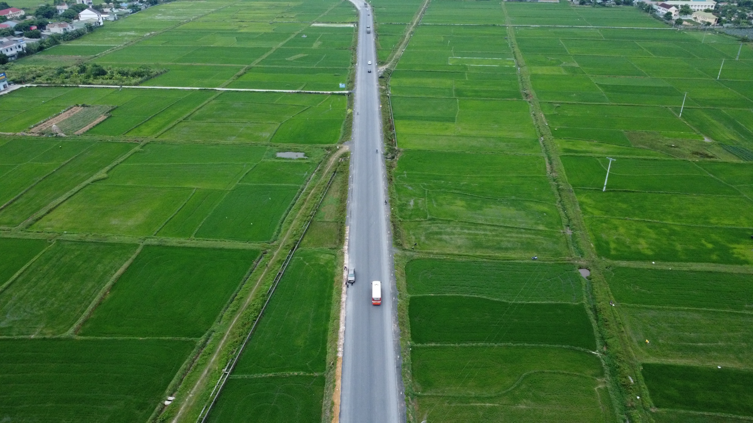 Nỗ lực nâng cấp, sửa chữa, tối ưu hiệu quả khai thác các tuyến đường ở xứ Nghệ- Ảnh 5.