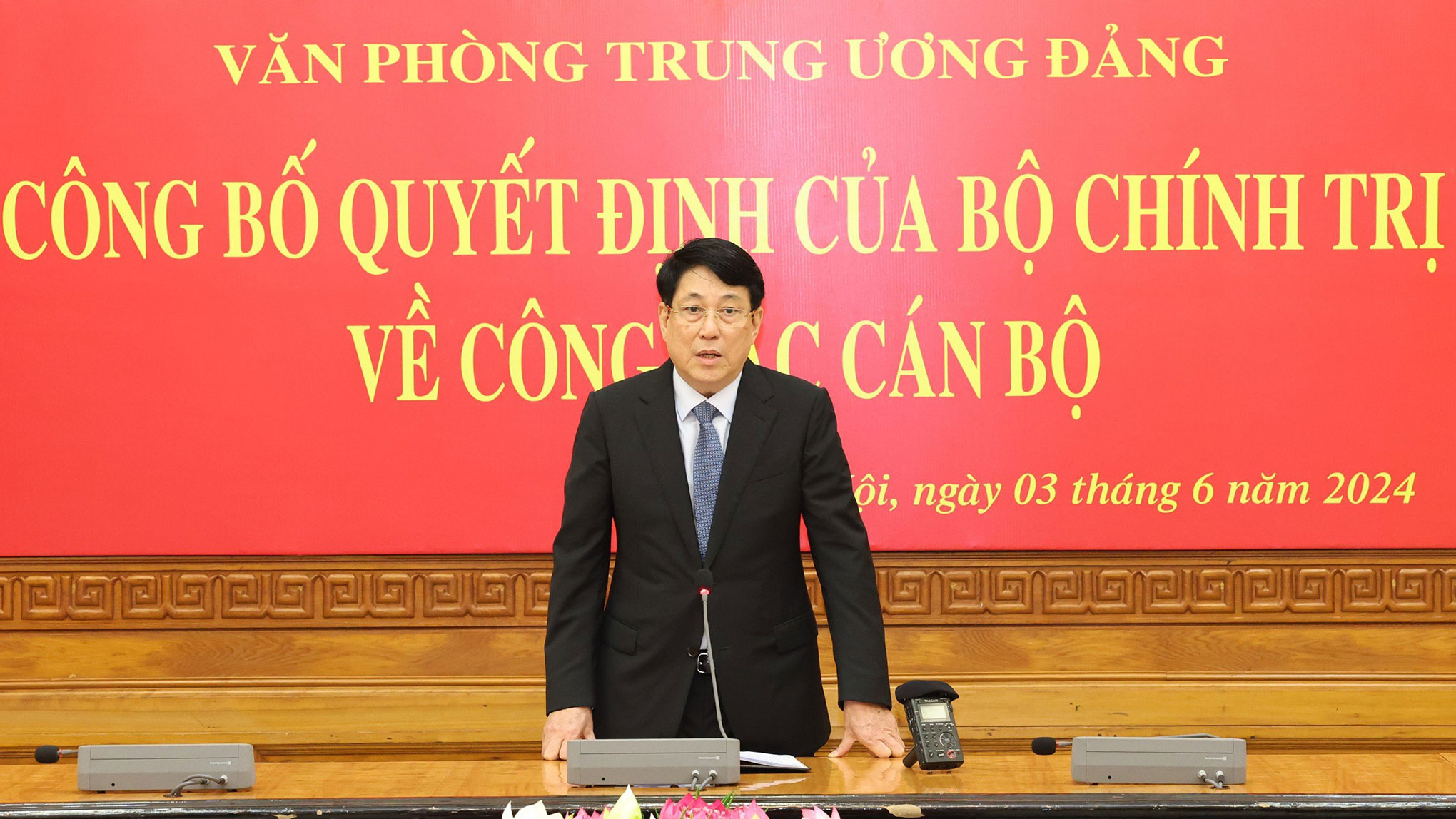 Bộ Chính trị điều động, phân công đồng chí Nguyễn Duy Ngọc giữ chức Chánh Văn phòng Trung ương Đảng -0