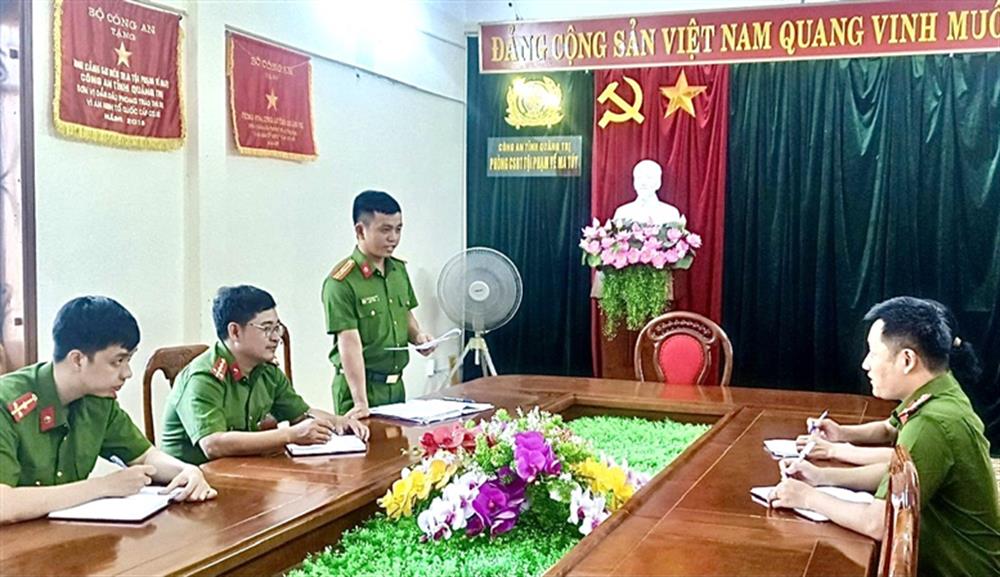 Đồng chí Nguyễn Minh Tuấn họp triển khai công tác tại đơn vị.