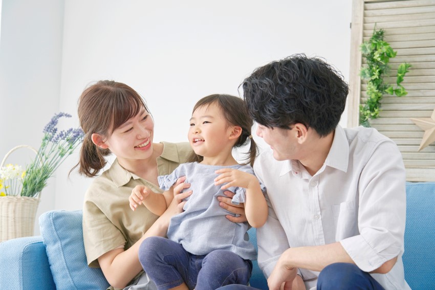 Trẻ biết kiểm soát cảm xúc lớn lên rất dễ thành công và đây là cách dạy con của các bà mẹ ở Nhật- Ảnh 1.