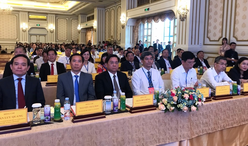Phó Thủ tướng Trần Lưu Quang tham dự hội nghị cùng  lãnh đạo ban, bộ, ngành Trung ương, lãnh đạo Tỉnh uỷ, UBND tỉnh Lâm Đồng .